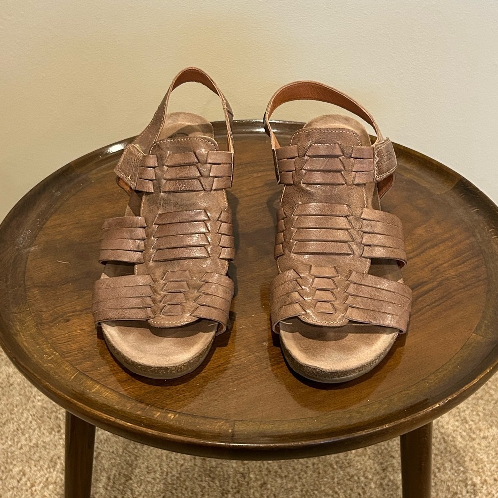 Taos Footwear Brown Wedge Sandals - Picture 2 of 13